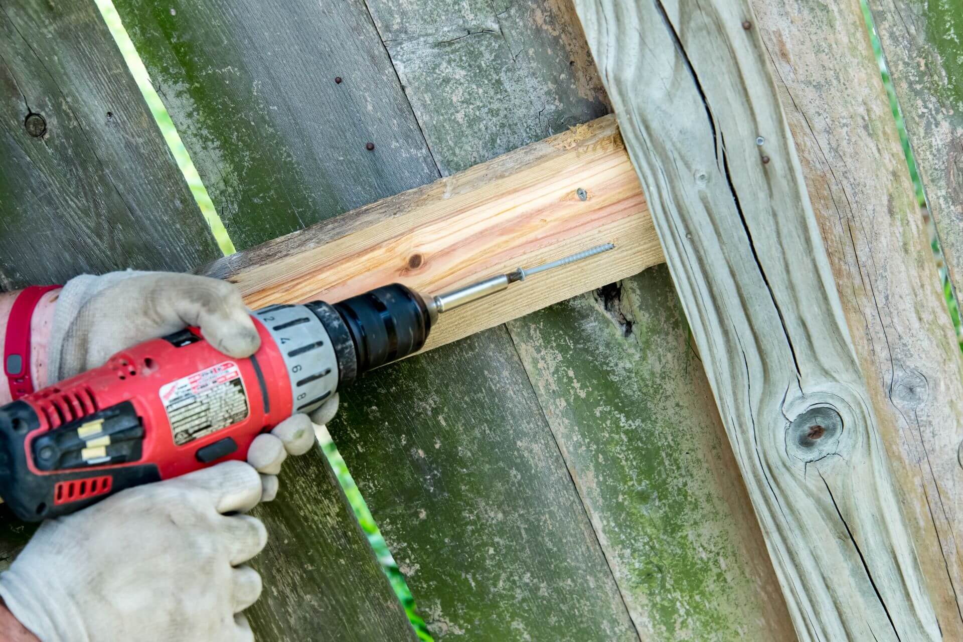 where to fix wood